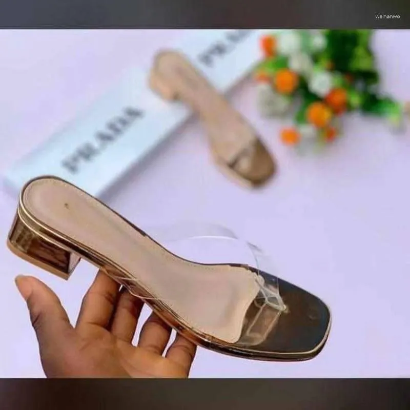 Kapcie kobiety 2023 Summer Modna kryształ otwarty Flip Flip Flip Flip Elegancki seksowna masywna pięta na wysokie pięty zapatos