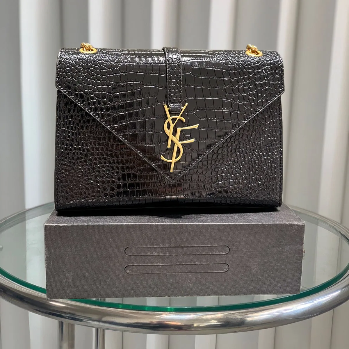 Bolso de lujo bolsos de diseñador Bolsos de hombro Cuero Moda Clásico Sobre Bolso de cadena Oro Plata Signo Y Letra Mujer caviar crossbody billetera negra solapa Cocodrilo