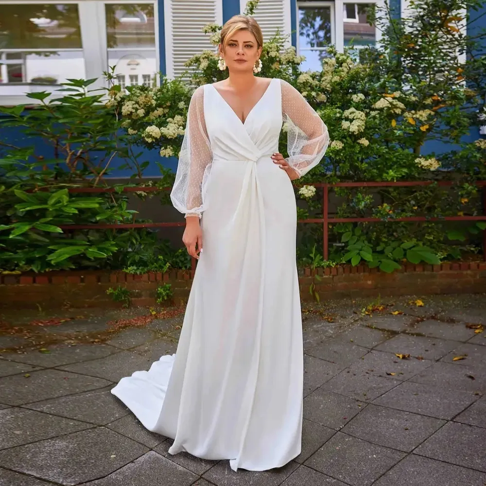 Plus -storlek Polka Dot Sleeve Wedding Dresses V Neck Peit A Line Bridal Gown Sweep Train Satin