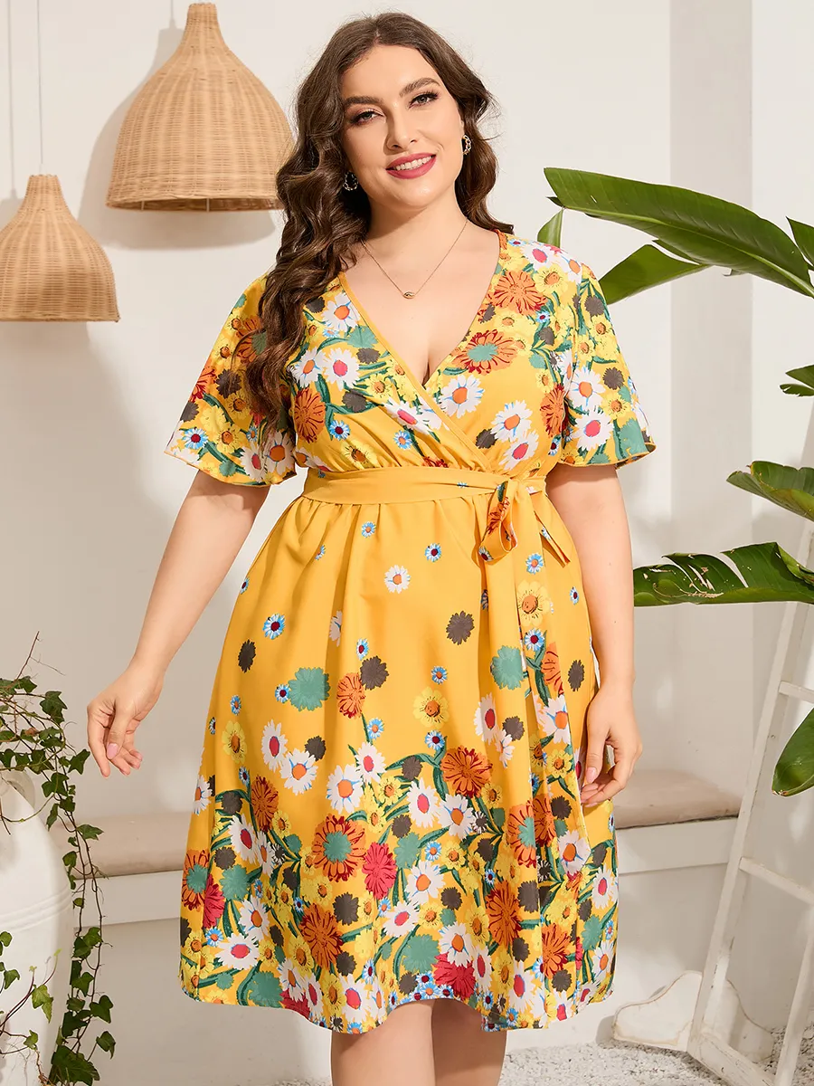 Floral Print Knee-Length Dress for Women - Summery Chic Outfit Plus Size Summer Dress, Floral V Neck Midi: Yellow Plus Size Dress For  Women, 4XL 5XL, Womens Plus Size Summer Dresses From Xingyan01, $8.85 |  DHgate.Com