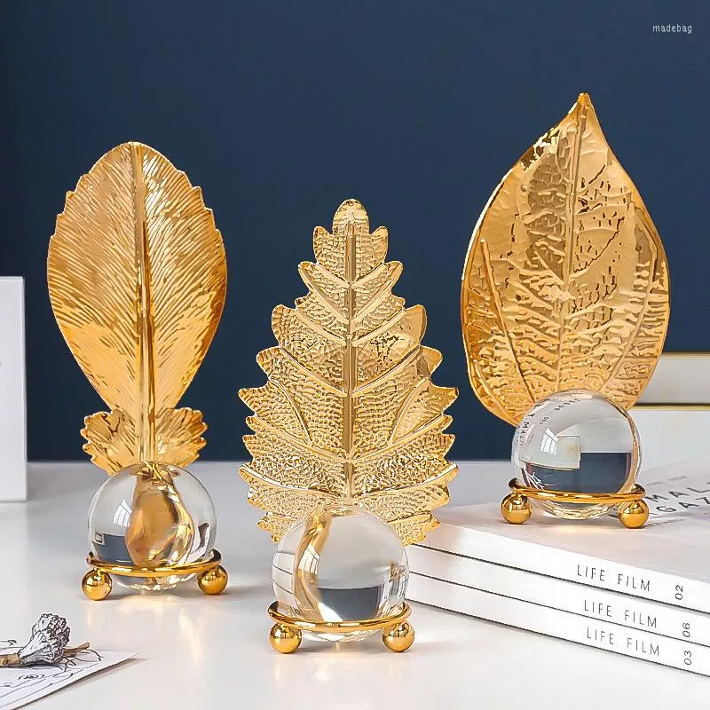 Decoratieve Beeldjes Nordic Light Luxe Gouden Kristallen Bol Bladeren Smeedijzeren Ornamenten Creatieve Home Desktop Wijnkast Decoratie