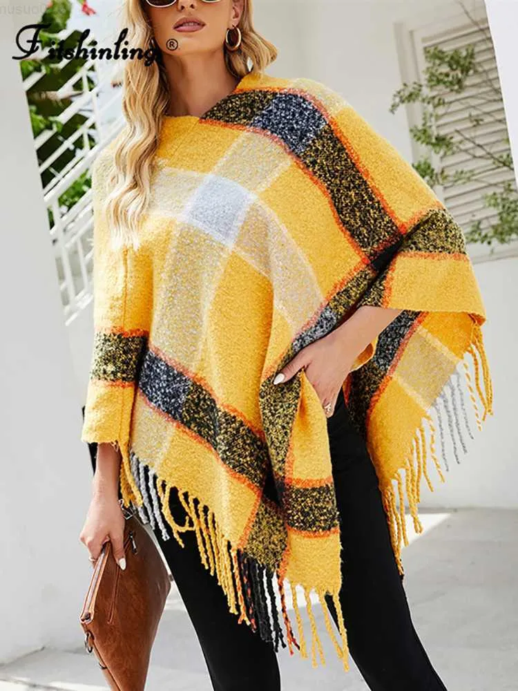 Kvinnors tröjor Fitshinling Plaid Kvinnor Poncho Nytt modeöverdimensionerad tröja Knitwear 2022 Winter Cape Femme Fringe Loose Shl Sticked Cloak L230718