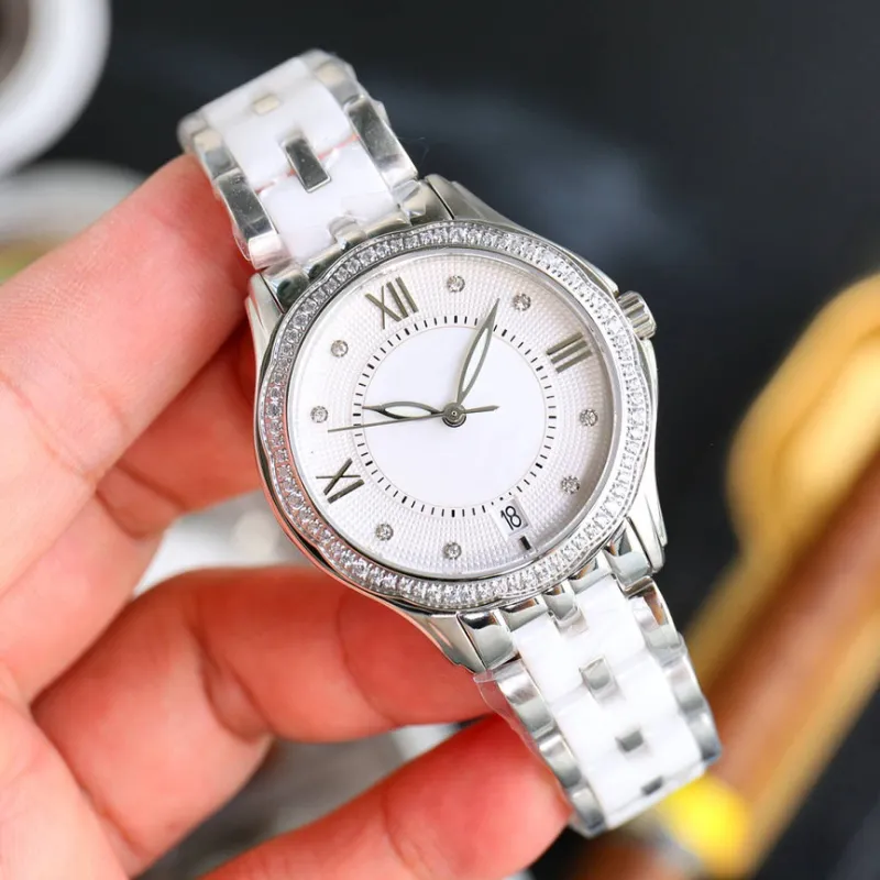Högkvalitativa klockor Fashion Women's Watches Japanese Quartz Sport 35mm Diamond Bezel Sapphire Pink Stainless Steel Strap Fashion Watch