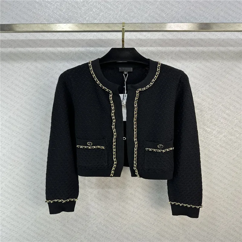 23 FW Women Sweaters Knits Designer Tops With Crystal Letter Button Runway Brand Designer Crop Top Shirt High End Elasticity Metal Chain Cardigan Outwear Jackets