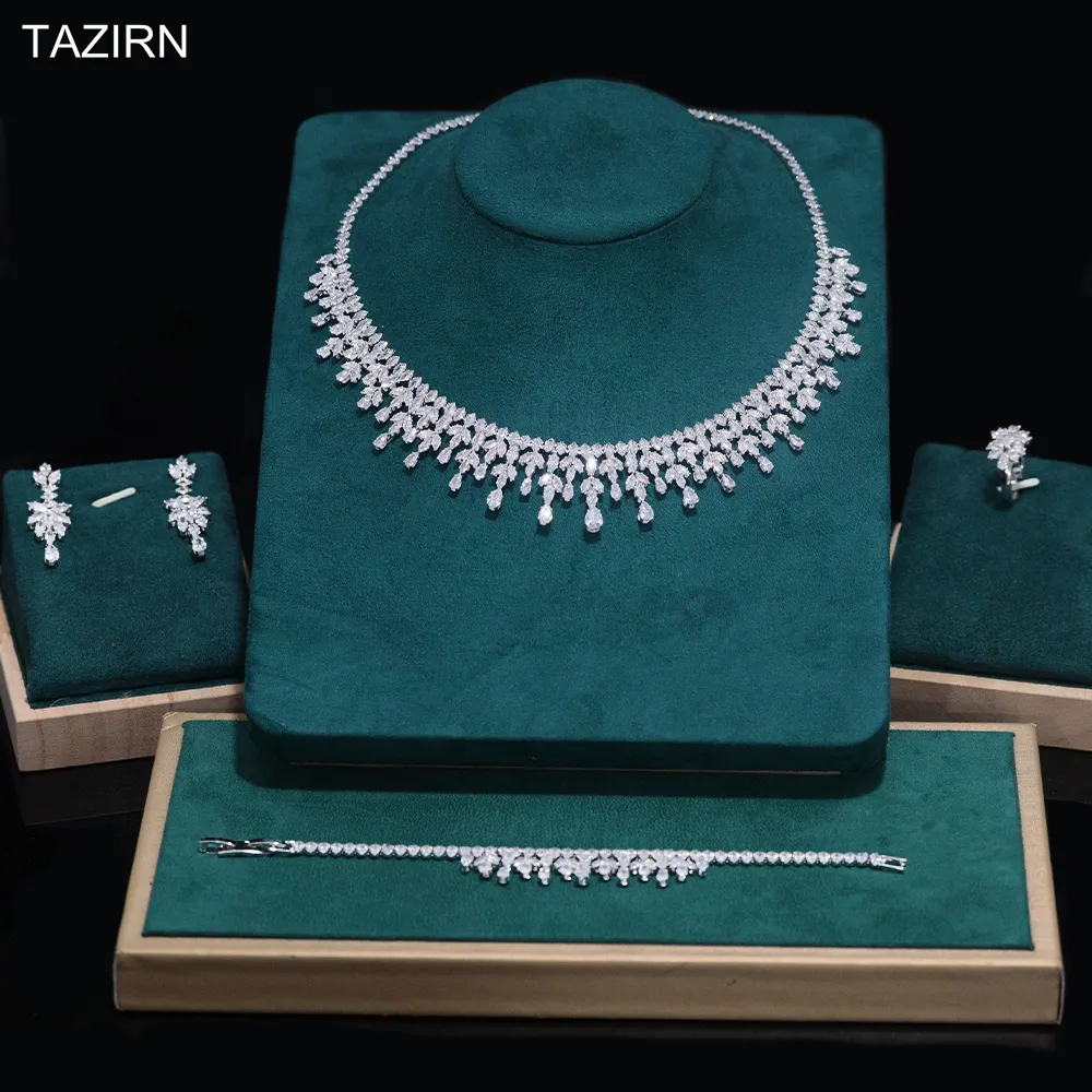 Ensembles de bijoux de mariage TAZIRN Afrique Dubai Nigeria 5A Zircone cubique 24PCS Ensemble de bijoux pour les femmes de mariage Bijoux de luxe en cristal Accessoires Cadeau 230717