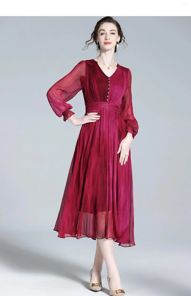 Casual Dresses Spring/Summer 2023 Red Silk Long Sleeve Dress Royal Sister Style High End Exquisite French