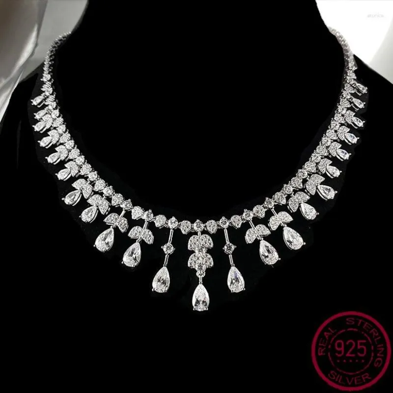 Chaînes S925 Argent Plein Diamant Poire En Forme De Goutte D'eau Collier Soirée Style Gland Pendentif Femme De Mariage Simulation