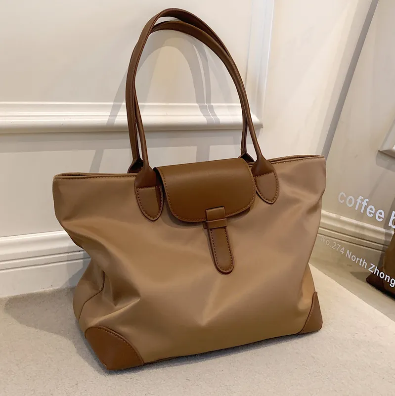 Sac fourre-tout tendance de grande capacité - Sac pour femme en tissu Oxford minimaliste, 2023 nouveau décontracté polyvalent, grand sac à bandoulière unique de haute qualité, sac de maman, durable, jetable