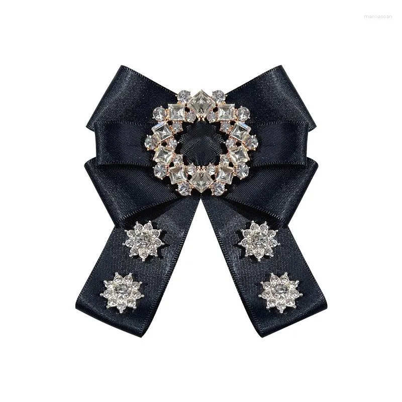 Broches Koreaanse Lint Stof Vlinderdas Glanzende Strass Bloem Pins Mode Britse Stijl Shirt Corsage Bruiloft Partij Sieraden