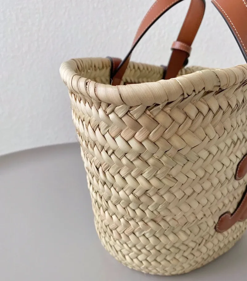 Bolsas femininas de grife de luxo CE Lafite Grass Bolsa de praia tecida