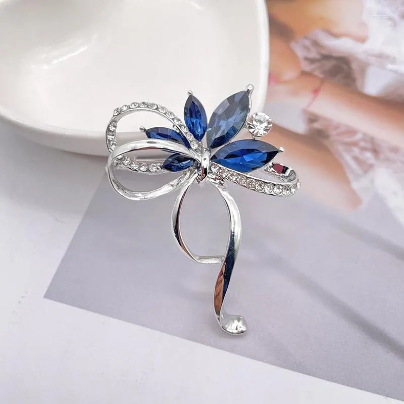 Brooches Fashion Luxury Rhinestone Bow Brooch Ladies Bouquet Blue Crystal Lapel Pin Suit Corsage Jewelry Gift