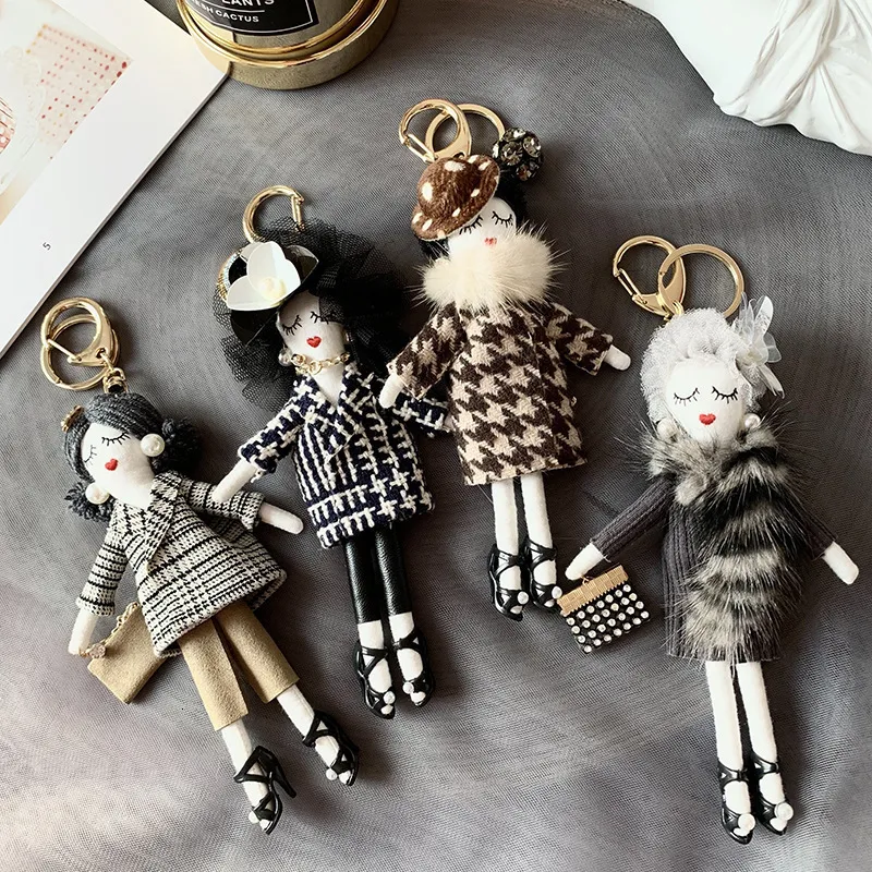 Keychains Lanyards Real Mink Fur Keychain Bag Pompom Charm KeyRing Luxury Car Jewelry Pendant 230718