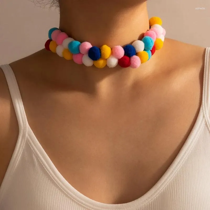 Chaînes élégante boule colorée collier pour femmes INS breloques Simple plaquette pull chaîne tour de cou fête bijoux en gros collier