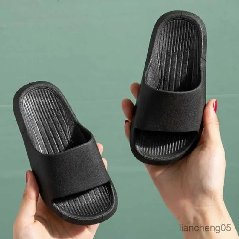 Pantofole Pantofole per bambini semplici pantofole da bagno per esterni in tinta unita antiscivolo per ragazzi e ragazze R230805