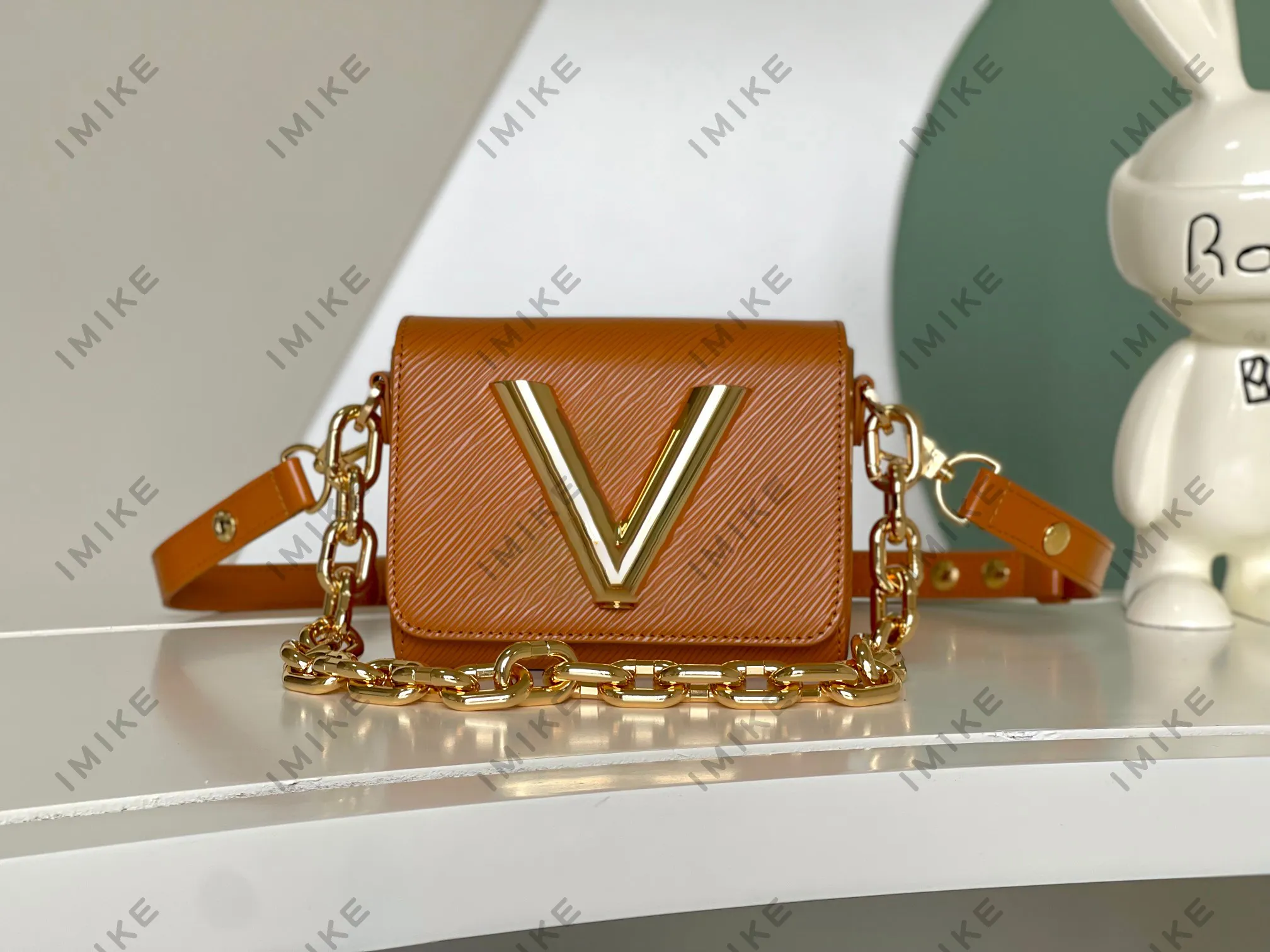 10A حقيبة مصممة عالية الجودة حقيبة كتف نساء V Lock Leather Bag 1: 1 حقيبة قفل حقيبة فاخرة