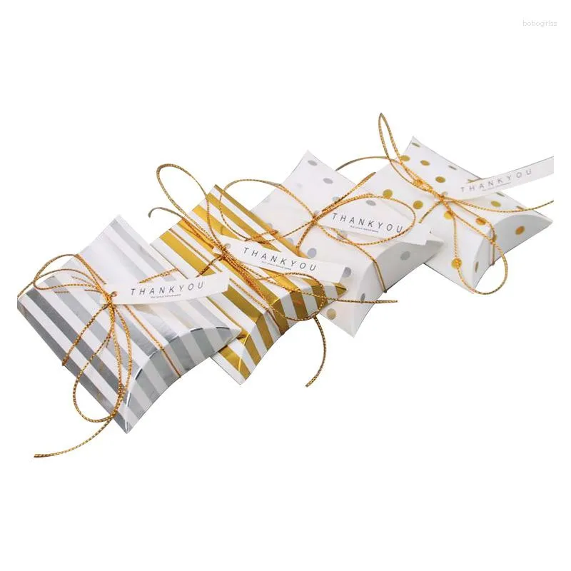 Geschenkpapier 10 teile/los Weiße Süßigkeiten Taschen Verpackung Boxen Bronzing Karton Tasche Goldene Streifen Kissen Form Box Hochzeit Geburtstag Verpackung