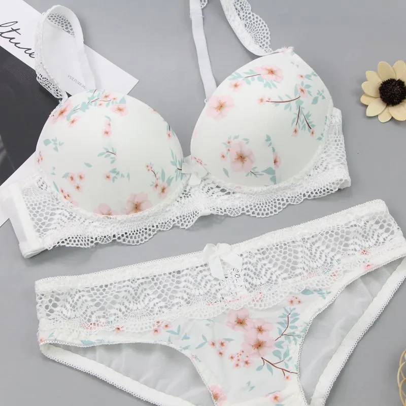 Sexy Cotton Lace Bra And Panties For Big Boops And Low Waist