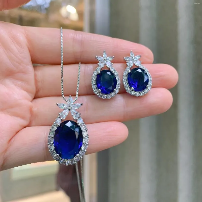 Ketting Oorbellen Set Europese En Amerikaanse Stijl Persoonlijkheid Vrouwen Sapphire Oornagel Sieraden Hoofdsteen 10 12 Hanger 16