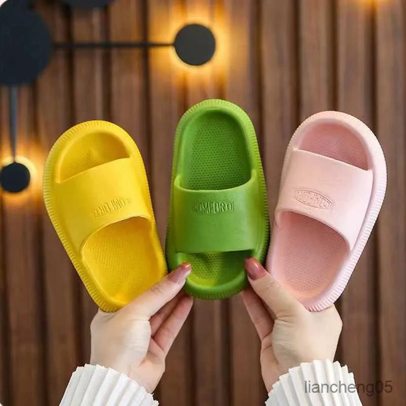 Slipper Summer's Детские повседневные тапочки с твердым цветом дышащий без скольжения домашняя ванная комната пляж детские мягкие тапочки мальчики девочки для девочек R230805