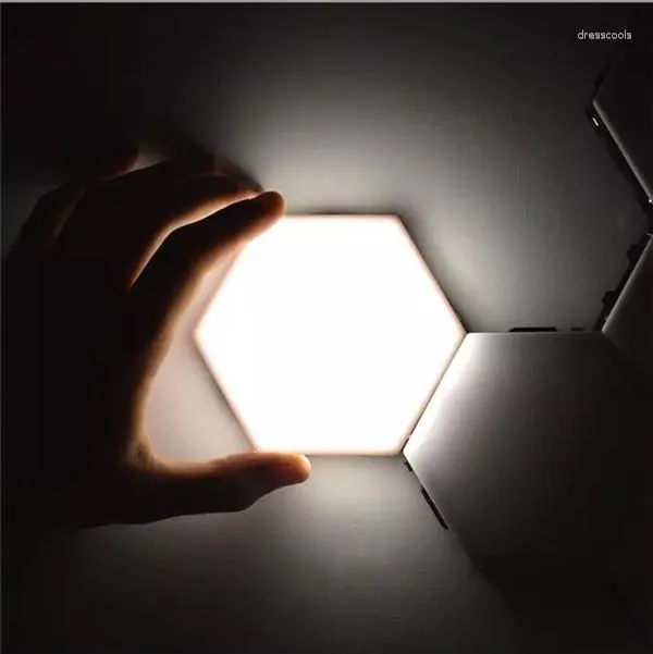 Vägglampa hexagonal touch ljus honungskaka diy modulkänsliga lampor kreativa led natt för heminredning