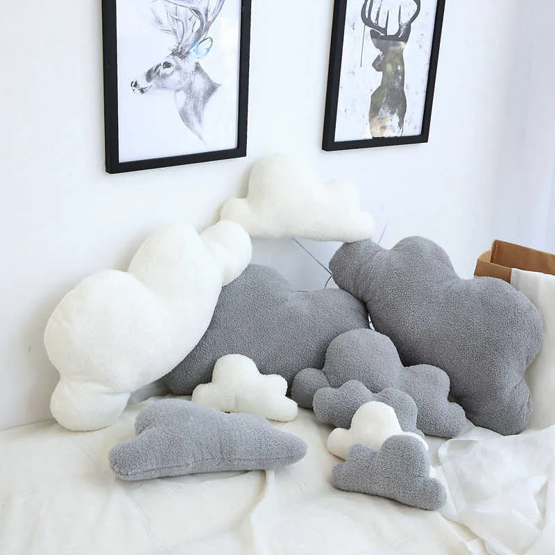 Pluche Kussens Mooie Grijs Witte Wolk Vormige Kussen Gevulde Knuffel Beddengoed Babykamer Woondecoratie Gift Meisje Verjaardagscadeau R230718