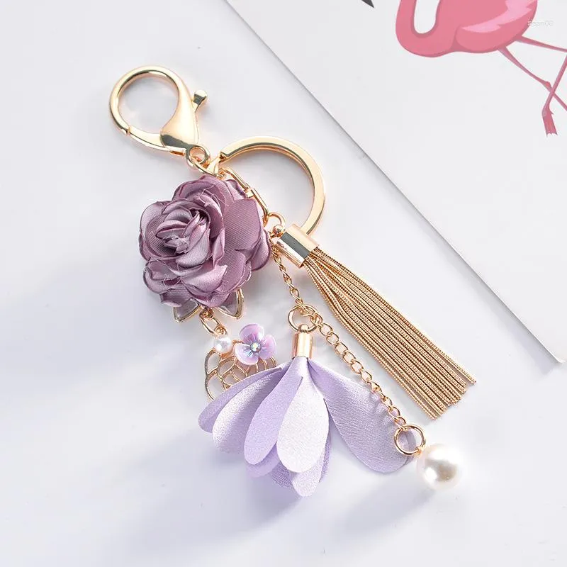 Keychains Fresh Fabric Pink Flower Tassel Chain Car Keychain Petal Imitation Pearls Exquisite Keyring Women Bag Pendant Trinket Girl Gift