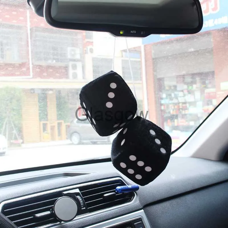 Interiördekorationer Auto Car Hanging Fuzzy Dice Poots Pendant Decor Velvet Dice Model Decoration bakspeglar Styling Biltillbehör Interiör X0718