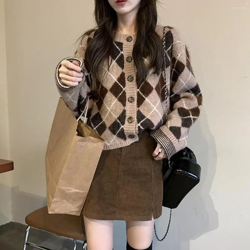 Kvinnors stickor V-hals Färgmatchning Block Argyle Sweater Cardigan Single Breasted Women Fall Brown Vintage Casual Outerwear Kawaii Tops