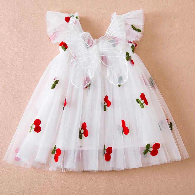 Abiti da ragazza Baby Butterfly Dress con ali Cute Girl Ricamo Strawberry Summer New in Abiti Neonato Abiti in tulle per la festa di compleanno R230719