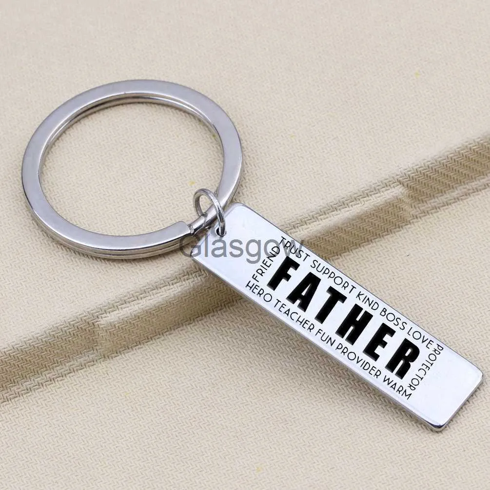 Autosleutel Fathers Day Gift Sleutelhanger RVS Sleutelhanger Bag Charm Car Keytag voor papa Graveren Vader HERO LERAAR FUN PROVIDER WARM x0718