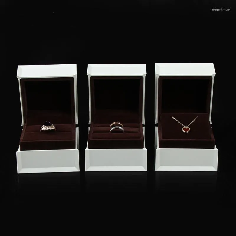 Jewelry Pouches 1 Pcs 7.8x7.8x7.2cm European Piano Paint Baking Box Earring Double Ring Necklace Gift Wedding Packing