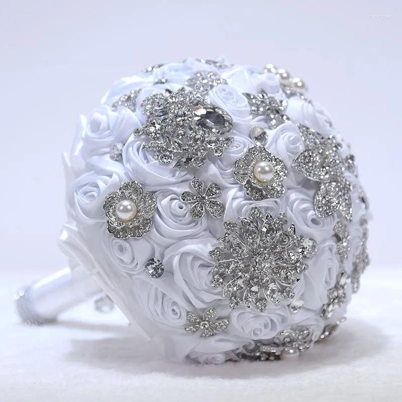 Fiori decorativi Eleganti mazzi da sposa bianchi personalizzati da sposa Splendide perle Spilla di cristallo con perline Punto