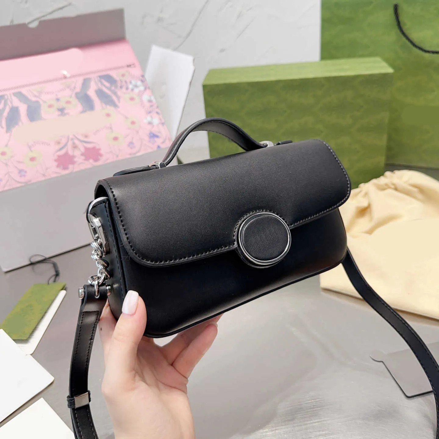 Bolso para store móvil mango