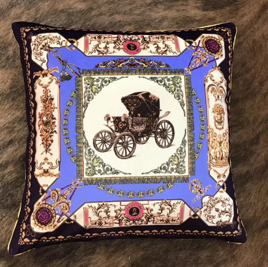 Européen 45 * 45 cm Taie d'oreiller Couverture Avec Gland Super Doux Velours Impression Double Face Signe De Chariot Cheval Designer Canapé Coussin Couvre Taie D'oreiller 2023071905