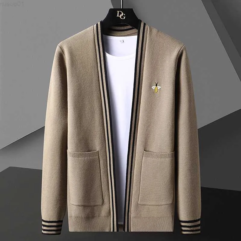 Men's Sweaters Bee Embroidery Sweater Cardigan Men Korean Fashion Wool Jacket Handsome Mens Cardigans 2021 Autumn Winter Hip Hop Men's Sweaters L230719