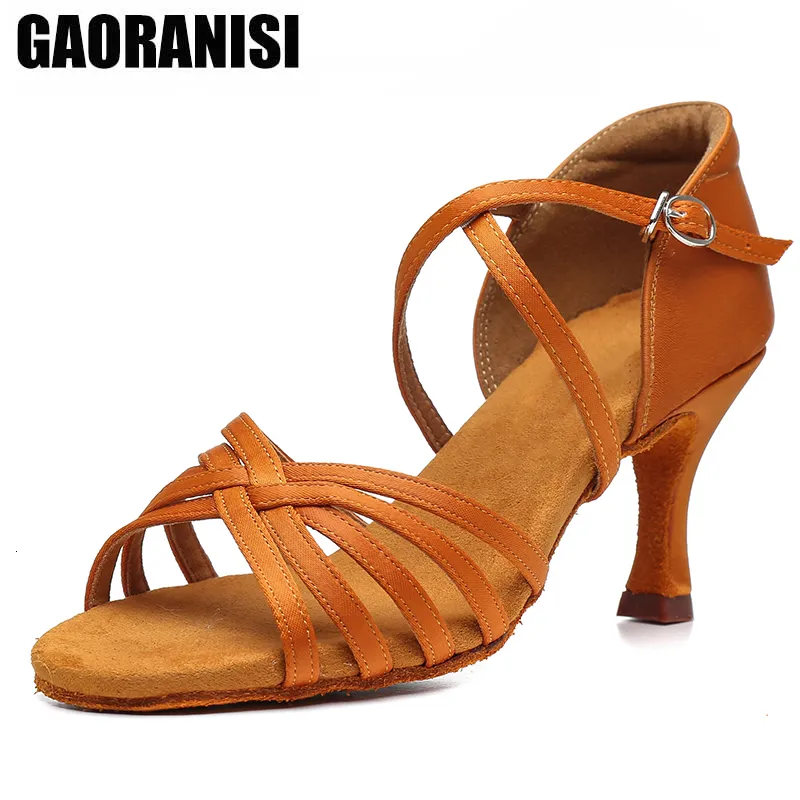 Chaussures de danse Chaussures de danse de salon femmes chaussures de danse latine Tango semelle souple chaussures de Jazz filles chaussures de Salsa 5.5/7.5 cm sandales de pratique 230719