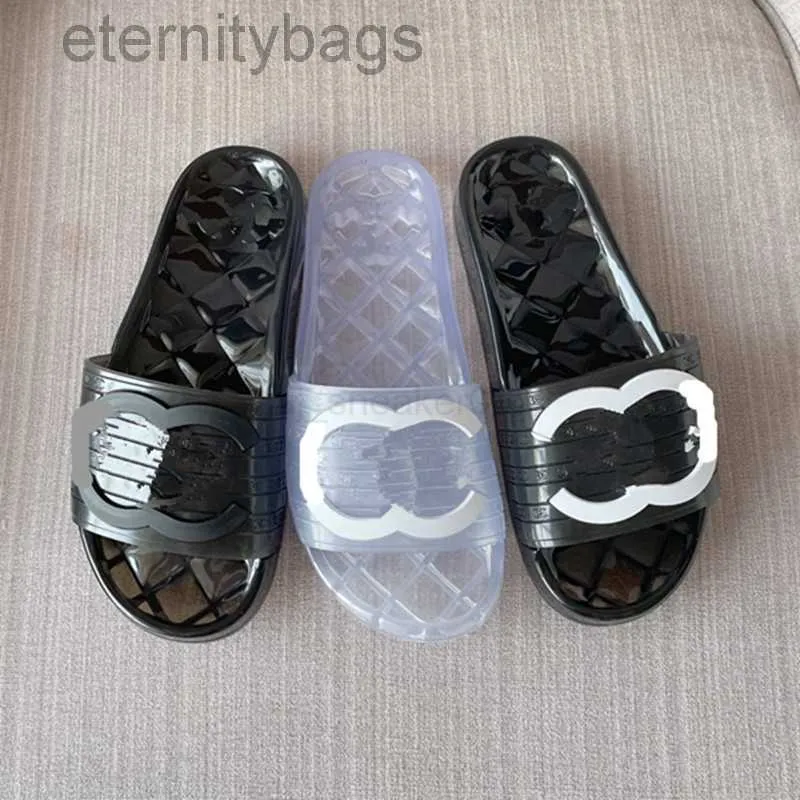 Canal Femmes Clear Jelly Pantoufles Designer Sandales D'été PVC Diapositives En Caoutchouc Cristal Chaussures Piscine Sports Eau Chaussure Plate-Forme Tongs Slip Flats