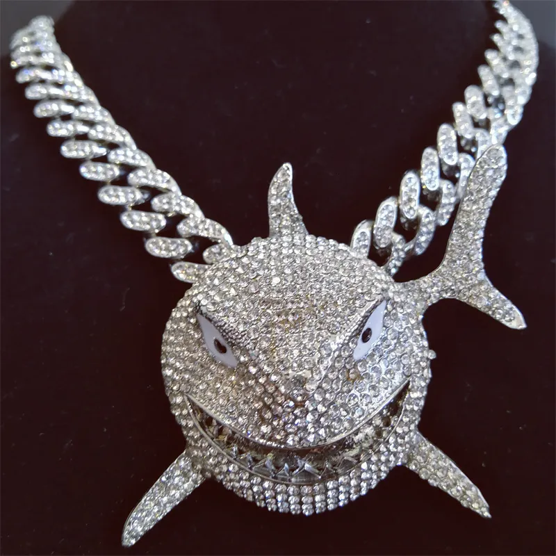 Pendentif Colliers Hip Hop 6IX9INE Requin Pendentif Collier Pour Hommes Femmes Bijoux Glacés Avec Cristal Glacé Miami Cubain Chaîne Ras Du Cou Bijoux De Mode 230718