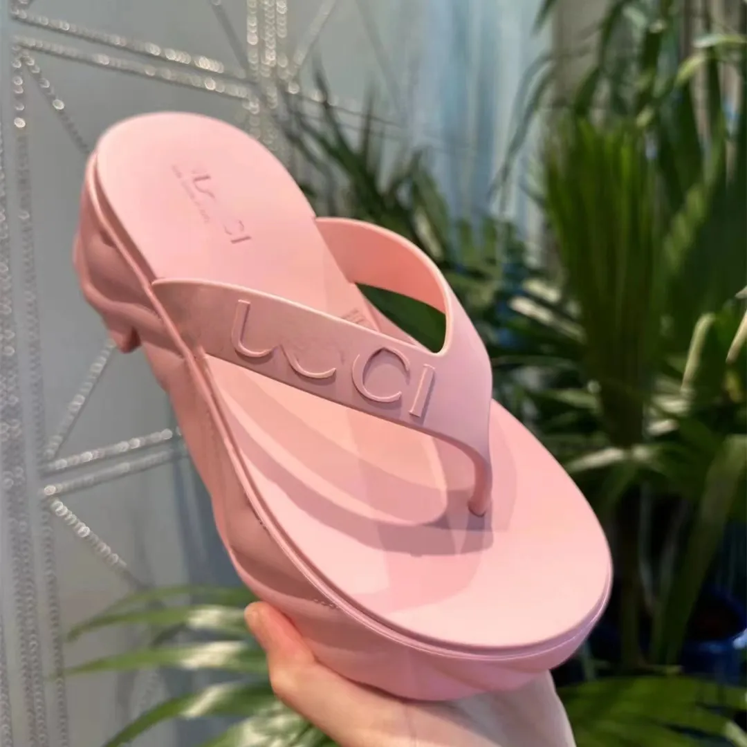 2023 Summer New Flip-flops Thick Soles Non-slip Jelly Clamp Foot Wearing Flip-flops Beach Shoes Women