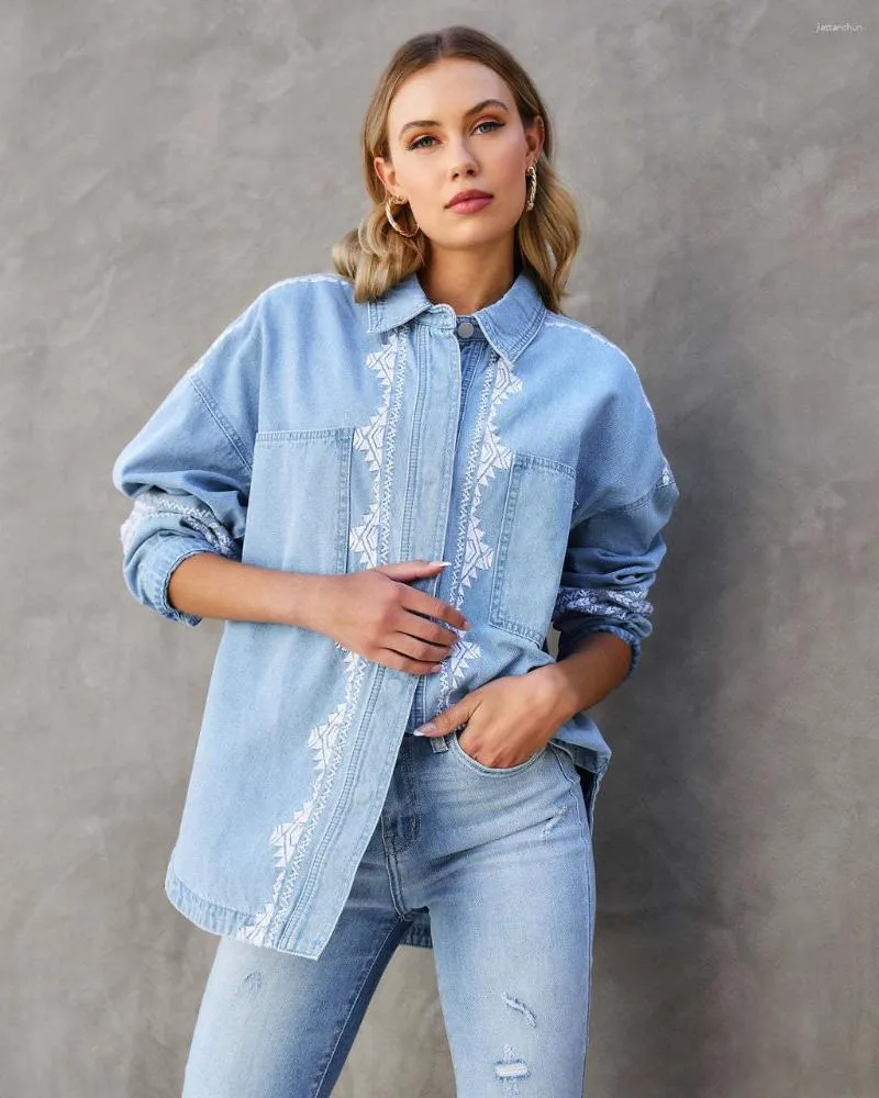 фото джинсы женские с блузкой