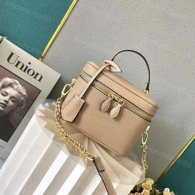 Designer vanity bag Luxury shoulder bags handbags toiletry pouch women Crossbody toiletry pouch Satchel clutch trunk cosmetics bag woman chain design