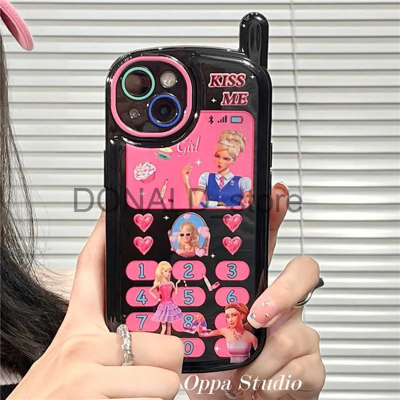 Cas de téléphone portable 2023 Pink Doll 3D mobile Cool fille cadeau étui de téléphone en silicone souple pour iPhone 11 13 12 14 Pro Max Plus X XS XR Corée US Couverture arrière J230719