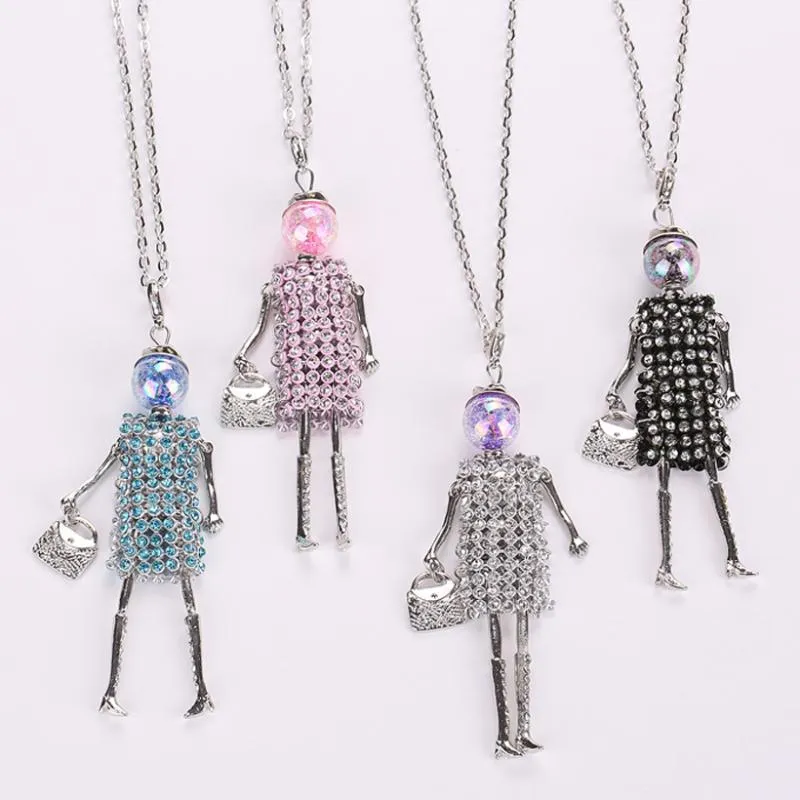 Pendanthalsband 2023 Crystal Fashion Long Necklace Women Doll Baby tröja Kedja Lovely Girls Rhinestones Statement smyckemärke