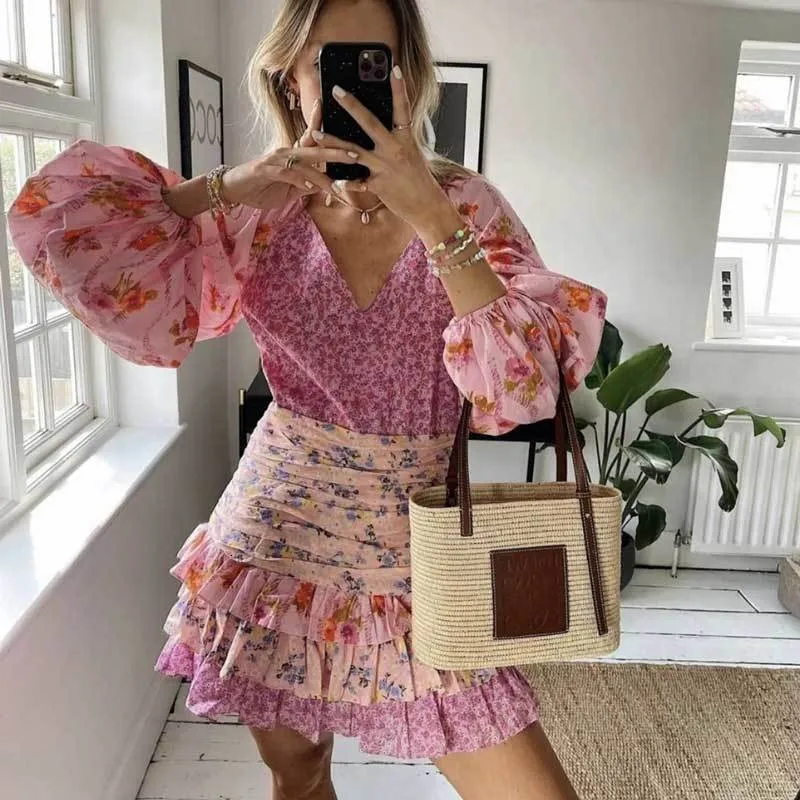 Grundläggande avslappnade klänningar Boho Inspirerade kvinnors vår sommarklänning långärmad v-ringad skiktad rufsad klänning Kvinnor Floral Print Elegant Party Dress 230719