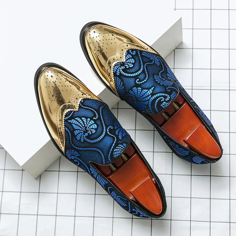 British Style Moda Blue Men's Dress Sapatos de couro pontiagudos Casual Men Slip-On Party Shoes Men Zapatos de Vestir Hombre