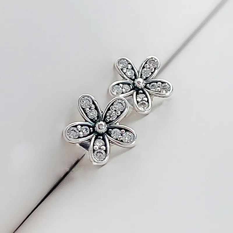 Dazzling daisies stud earrings hot sale