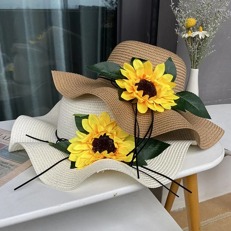 Wide Brim Hats Korean Style Woman Straw Sun Hat Flower Large Sunshade Outdoor Travel Ladies Fashion Beach Holiday Panama