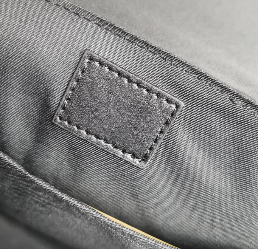 Sac de créateur 10a Trunk en cuir authentique en relief Hommes épis à bandoulière