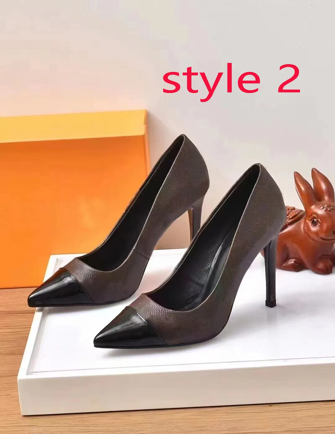 Dress shoes Classic high-heeled boat shoe Designer leather rivet Thick heel high heels 100% cowhide Metal Button women Pointed letter SHoes Large size 34-42 us4-us11
