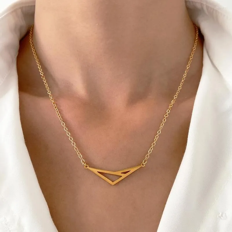 Chaînes 2023 à la mode Triangle collier ras du cou pour hommes femmes Vintage Punk mode géométrique chaîne en métal